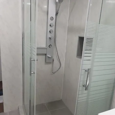 Istria Punta * אומאג